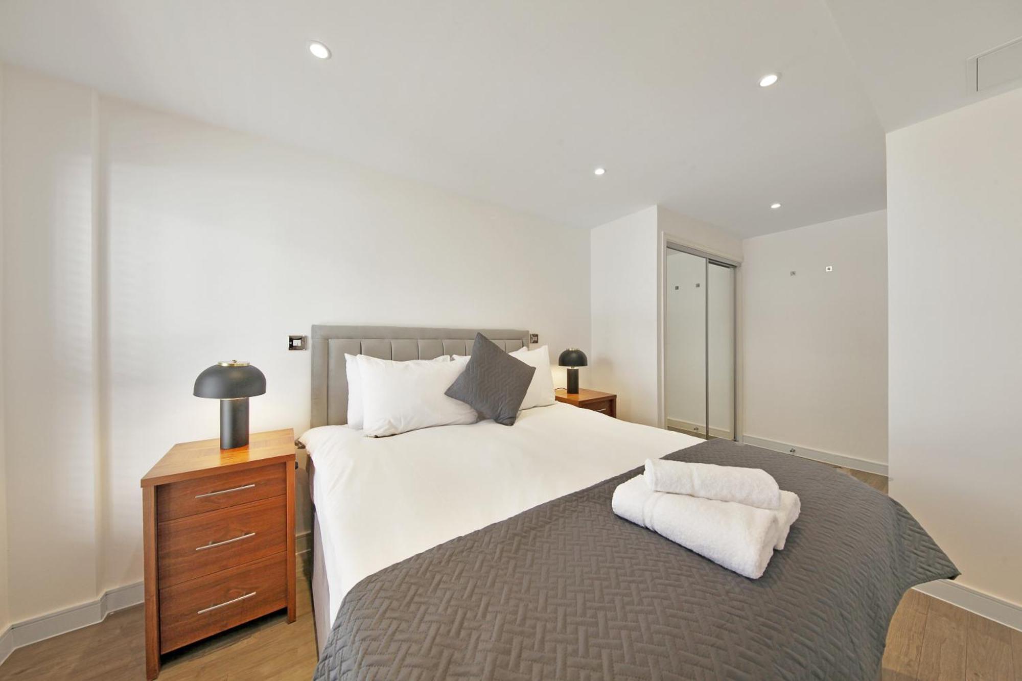 2 Bed Executive Apartment Next To Liverpool Street Free Wifi By City Stay Aparts London Exterior photo