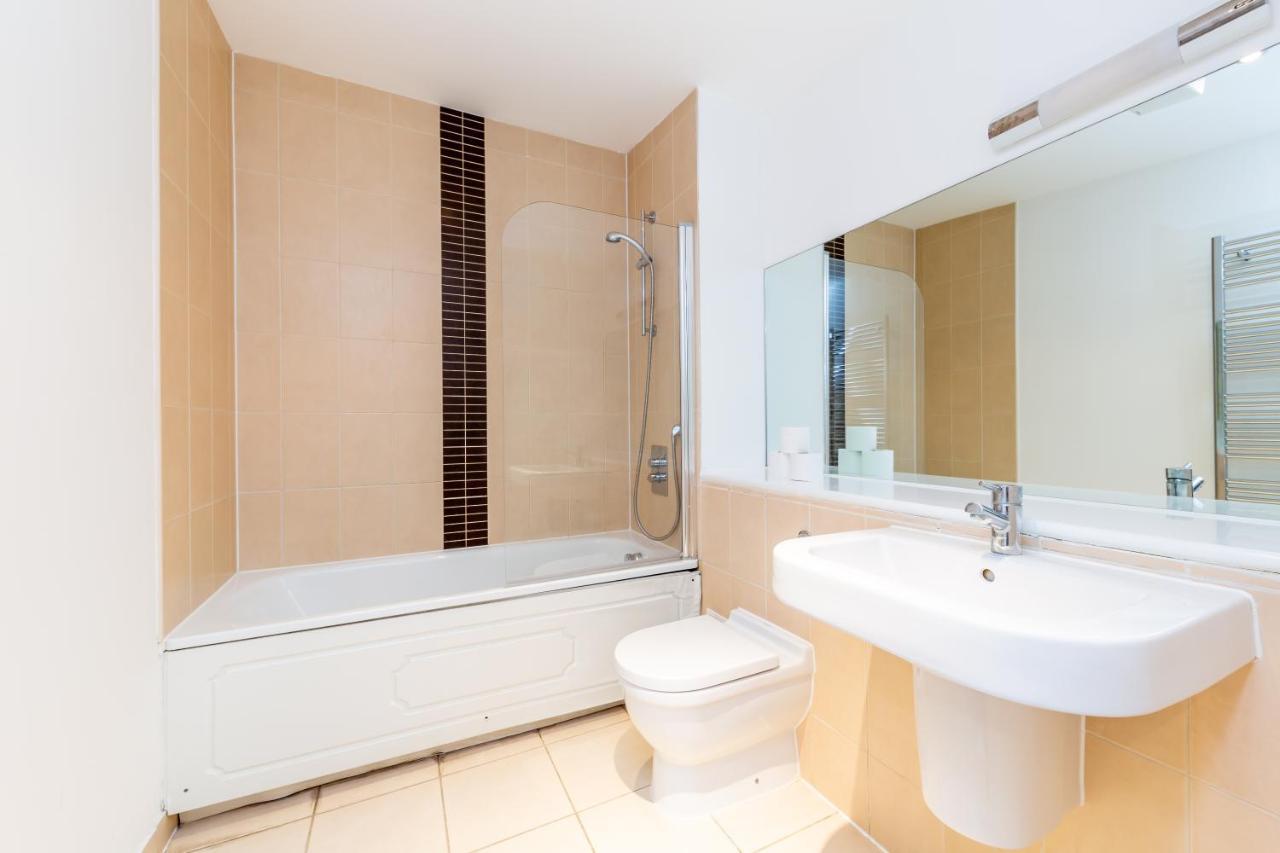 2 Bed Executive Apartment Next To Liverpool Street Free Wifi By City Stay Aparts London Exterior photo